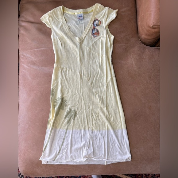 Nike Beach Dress 90’s Remake Womens Size Small - Picture 1 of 9